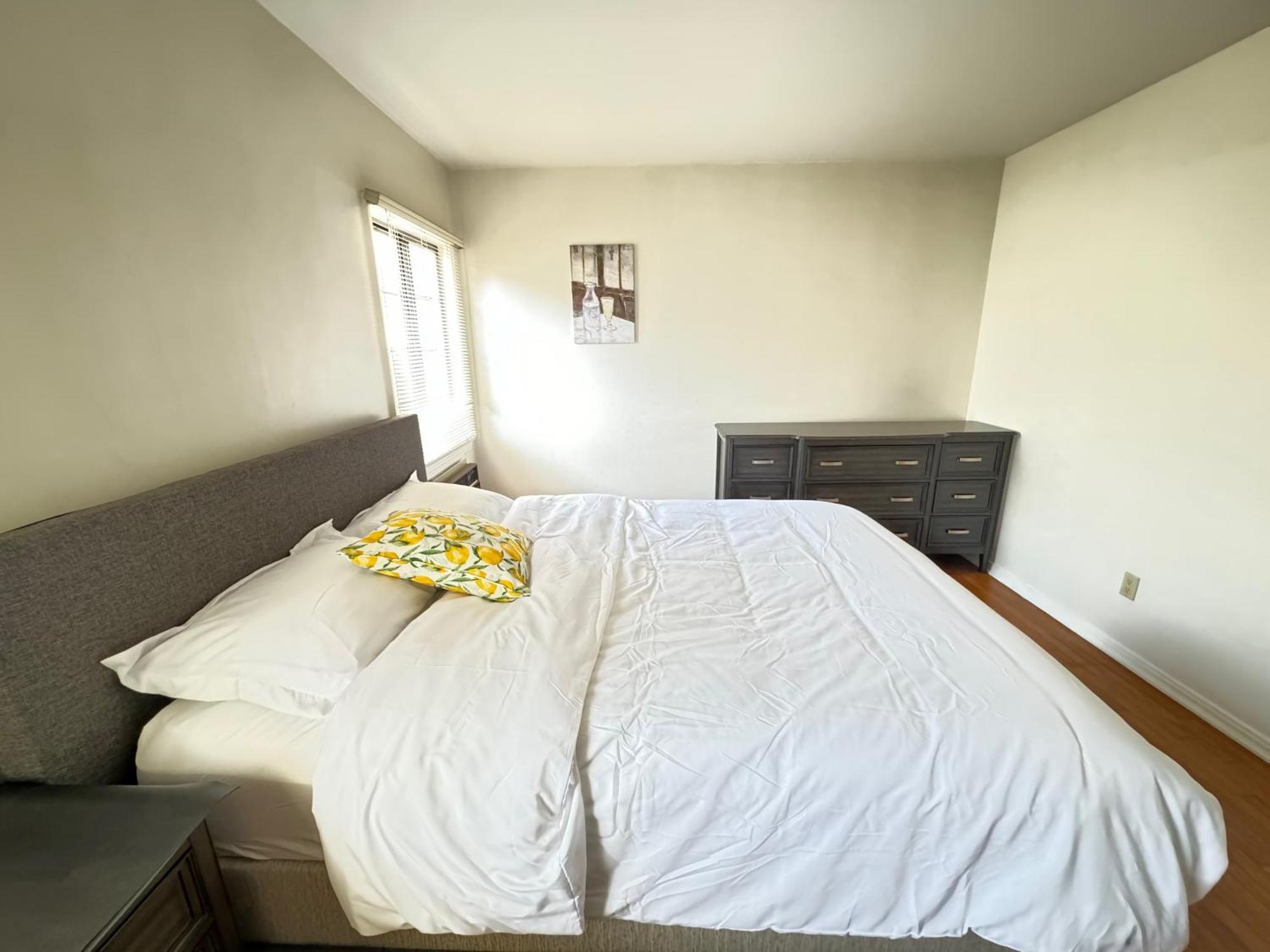 Cozy Home In Prime Location Monterey Park Eksteriør billede